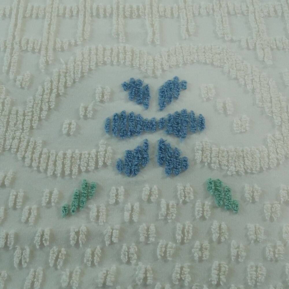 Vintage Chenille Coverlet Blue White Fringe Queen ? King ? 93 x 118 Cottagecore - Picture 7 of 15